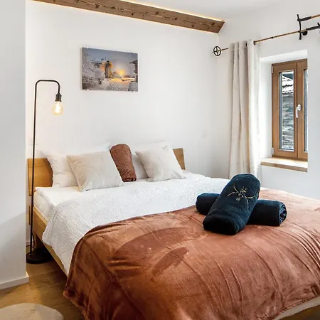 Pilanous - E-alpine - Swiss Alps Appartement *