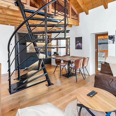 Apartment Pilanous Residence - E-Alpine Suite - Swiss Alps *